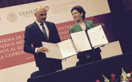 Signature à Mexico de deux accords, Président de la Confédération suisse Alain Berset et Ministre mexicaine de la culture M.C. Garcia Cepeda